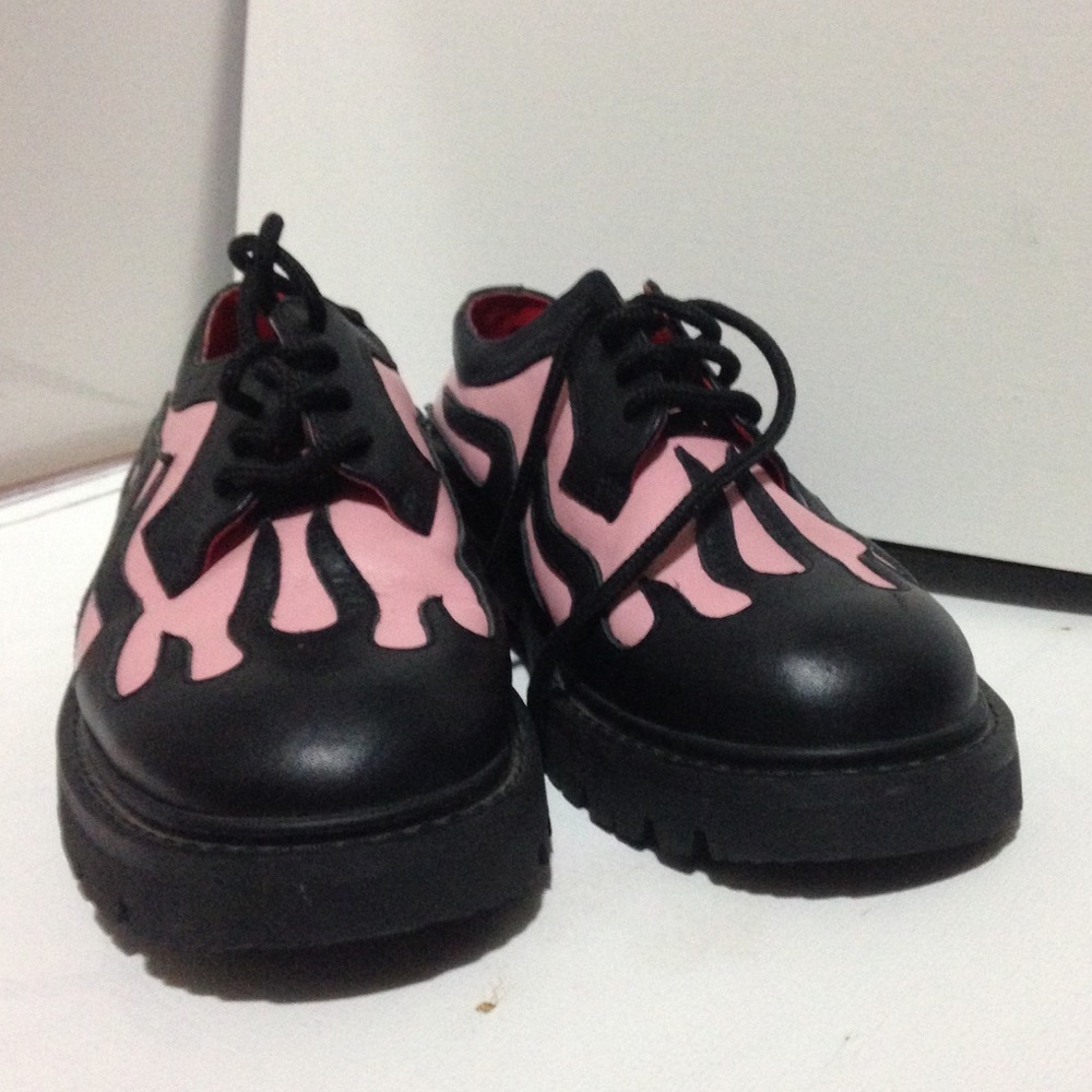 ☀️SOLD☀️Dope ass shoes